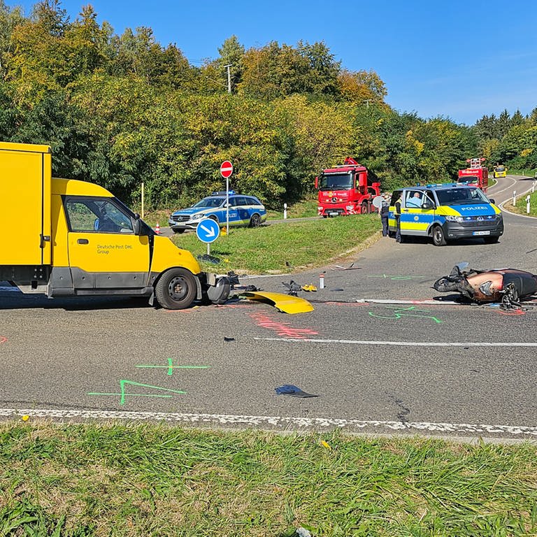 Ein Rollerfahrer stirbt bei einem Unfall bei Ittersbach