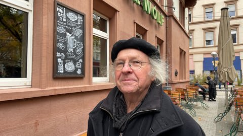 Harry Block war lange Zeit Mitglied bei den Grünen und war 1980 beim Gründungsparteitag in Karlsruhe dabei. Im Wirtshaus Wolf in der Karlsruher Südstadt wurde abends gefeiert und getrunken.