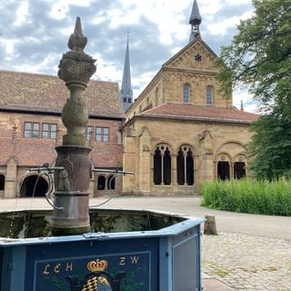 Der Brunnenn im Klosterhof von Maulbronn.
