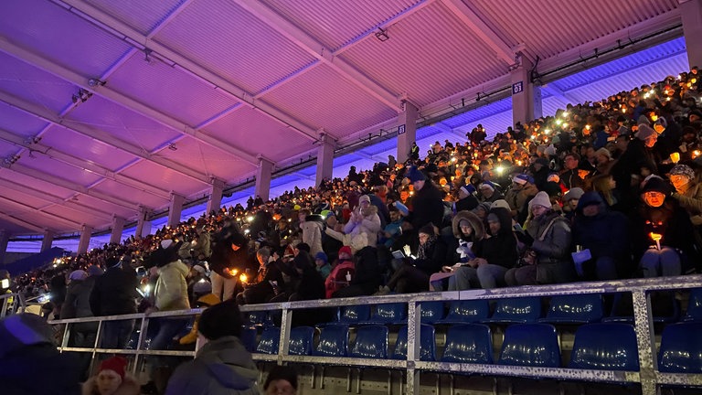 Das Stadionsingern im Wildparkstadion in Karlsruhe