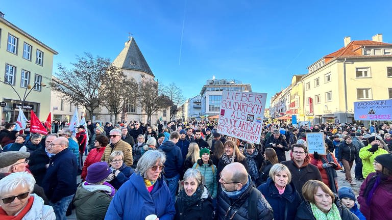 Hundert demonstrieren gegen rechts in Bruchsal