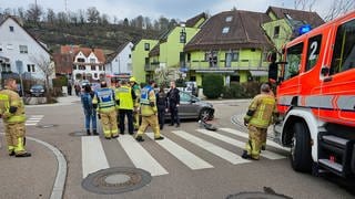 In Mühlacker im Enzkreis ist eine Mutter und ein Kind bei einem Unfall verletzt worden. Einsatzkräfte waren vor Ort.