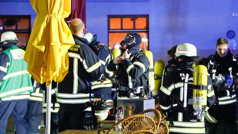 Wegen Gefahrenlage in Pforzheim rückten Feuerwehr und Polizei an. Ein Haus musste evakuiert werden.