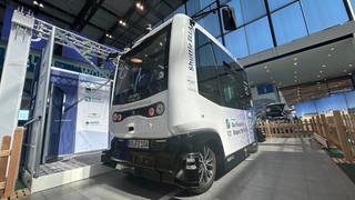 Autonomes Fahren: Der autonome Mini-Bus Ella bei der Messe Karlsruhe