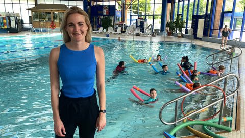 Franziska Schalm ist seit Jahren mit ihrer Schwimmschule im Cuppamare in Kuppenheim tätig