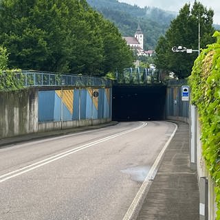 Die Einfahrt zum Tunnel Gernsbach