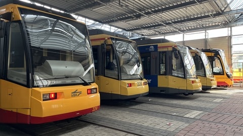 Im Karlsruher Verkehrsverbund kommt es zu Einschränkungen. Grund ist ein Warnstreik der Gewerkschaft ver.di.