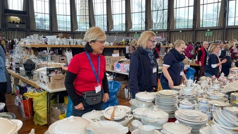 In Karlsruhe findet der Pfennigbasar wie seit 50 Jahren immer in der Schwarzwaldhalle statt. 