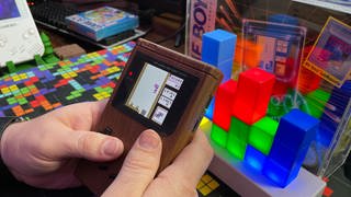 Christian Haupt aus Bietigheim (Baden) will den Guinness-Weltrekord mit Tetris auf dem GameBoy holen.