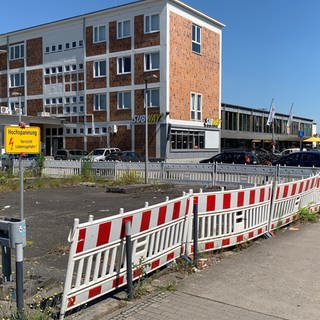 Der Bahnhofsvorplatz in Bruchsal