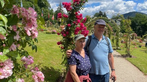 Helmut und Iris aus Karlsruhe sind extra für die Rosen auf dem Beutig nach Baden-Baden gefahren