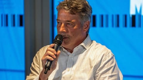 Der frühere KSC-Profi Rainer Schütterle stellt sich erneut zur Wahl