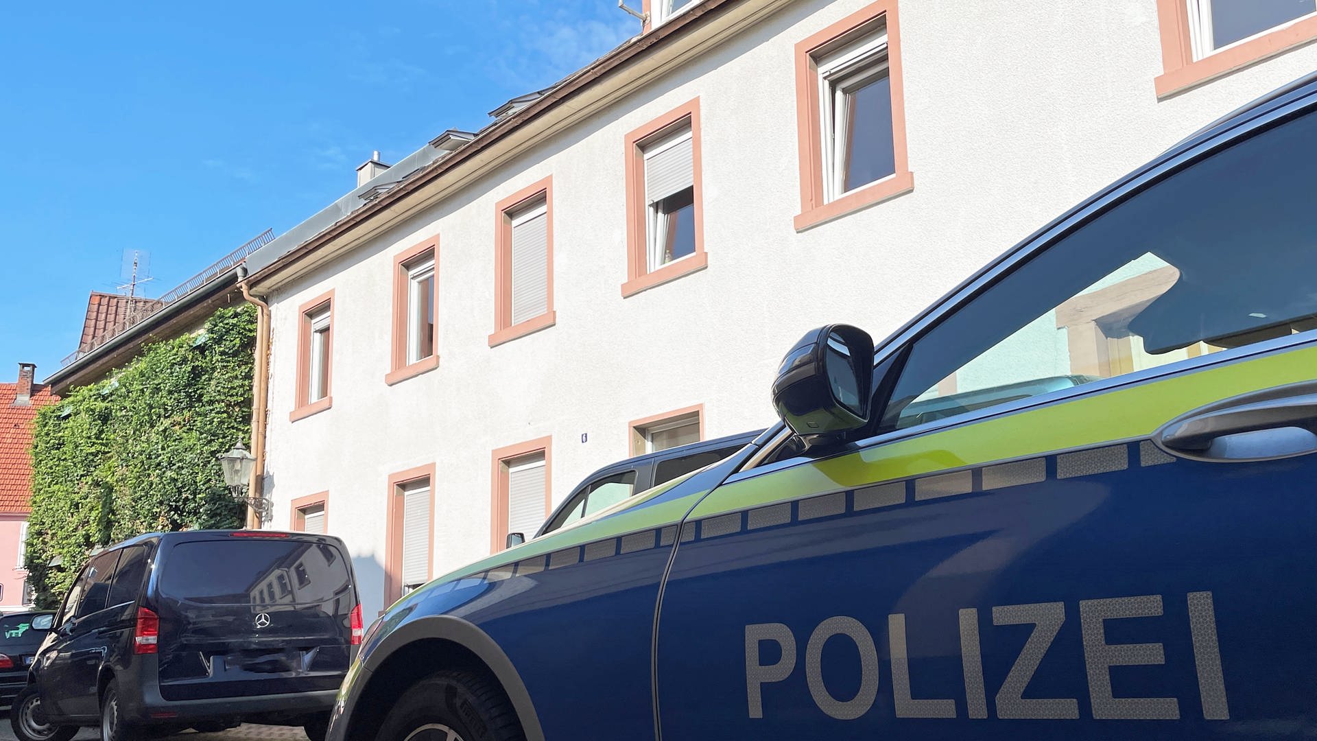 Frau in Weingarten mit Messer getötet: Haftbefehl gegen 25-Jährigen