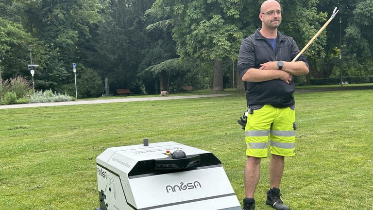 Reinigungsroboter "Ansgar" soll die Technischen Dienste in Pforzheim unterstützen.