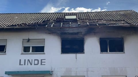 Durch die Explosion und den folgenden Brand in Achern-Mösbach wurden mehrere Menschen verletzt