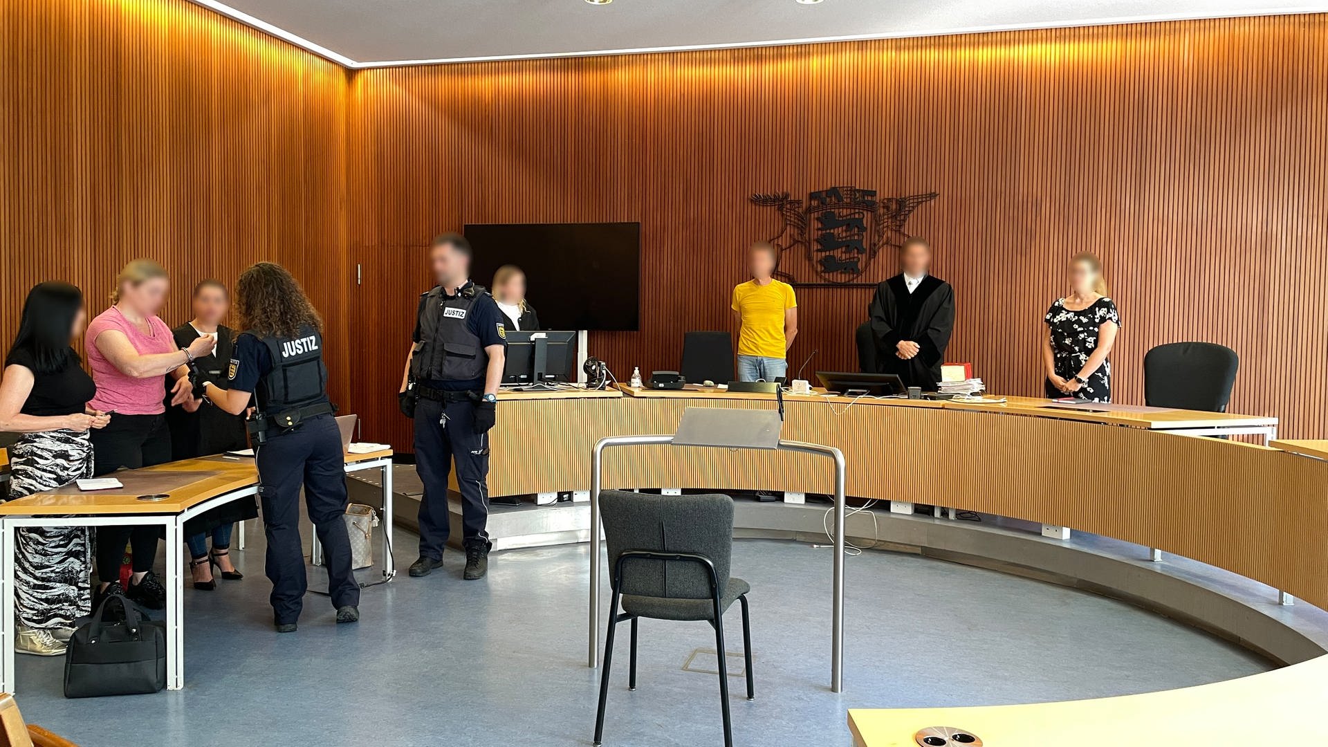 Prozess in Karlsruhe: Prostituierte betrügt Senior um 81.000 Euro