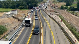 Die A8 bei Pforzheim muss wegen des 6-spurigen Ausbaus zeitweise gesperrt werden.