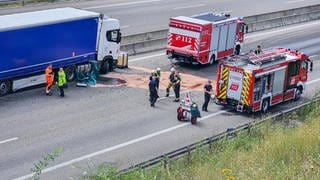 Nach einem Unfall auf der A8 bei Pforzheim musste die Autobahn in Richtung Karlsruhe gesperrt werden.