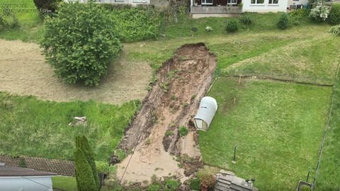 Eine Luftaufnahme nach dem Erdrutsch im Gaggenauer Stadtteil Michelbach.