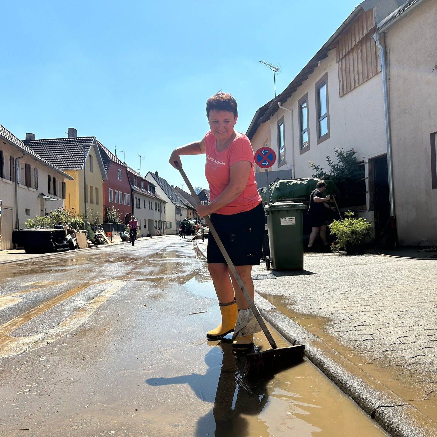 Hochwasser Im Raum Bruchsal: Heidelsheim Räumt Auf - SWR Aktuell