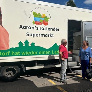 Die neue Mautpflicht betrifft auch den Betrieb von Aarons rollendem Supermarkt.