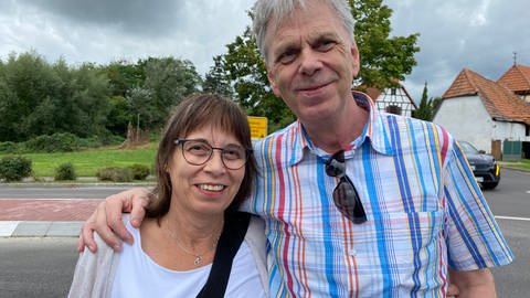 Mathias und Michaela Jaberg sind im Urlaub in der Grenzregion - die anstehenden Kontrollen finden sie größtenteils gut.