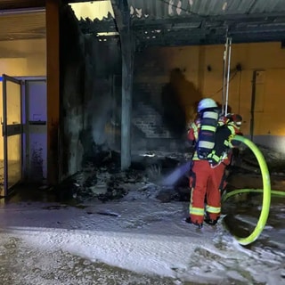 Brand in einer Lagerhalle für Fahrräder in Bruchsal