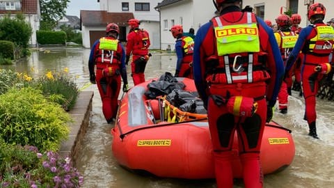 Einsatzkräfte der DLRG Anfang Juni in Meckenbeuren