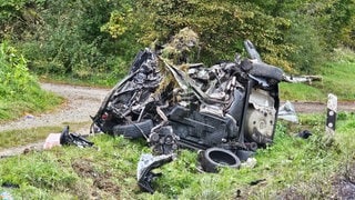 Ein Toter und zwei Schwerverletzte bei Unfall auf der B 293 bei Bretten 