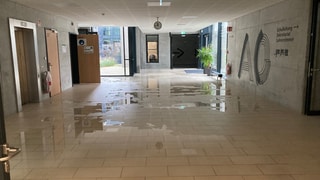 In der Bertha-von-Suttner Schule in Ettlingen gab es einen Wasserschaden. 1.000 Schüler müssen zu Hause bleiben.