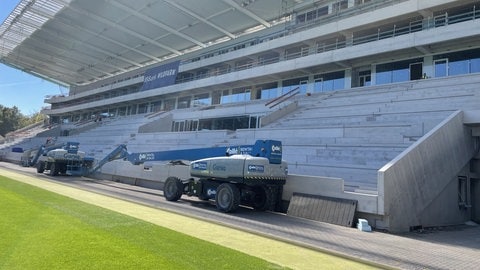 Die neue Haupttribüne des Wildparkstadions