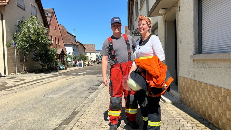 In Heidelsheim bei Bruchsal wird nach dem Hochwasser aufgeräumt.