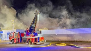 Feuer einer Lagerhalle