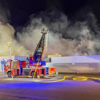 Feuer einer Lagerhalle