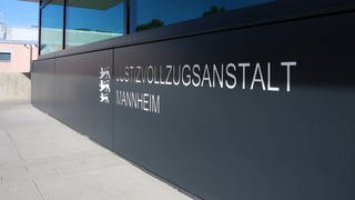 Aufschrift Justizvollzugsanstalt Mannheim