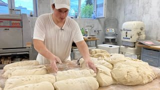 Bäcker-Azubi Niklas Raupp aus Neulußheim in der Backstube