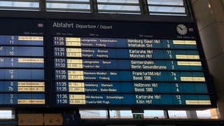 Abfahrtstafel Mannheim Hauptbahnhof