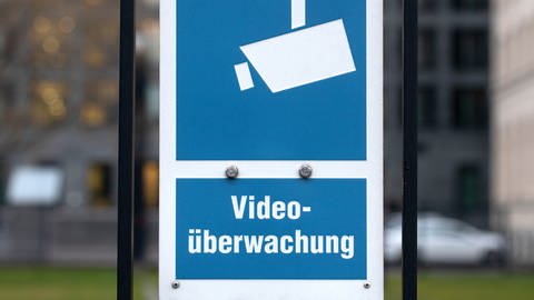 Die Stadt Ludwigshafen plant eine Kameraüberwachung im öffentlichen Raum um weniger illegalen Müll entsorgen zu müssen