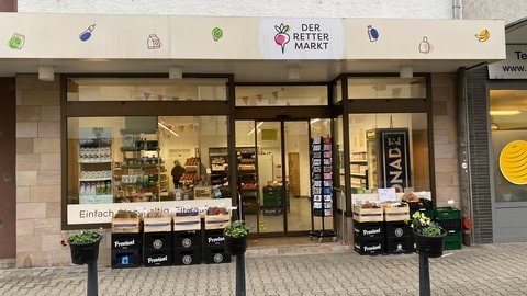 Der Rettermarkt in Mannheim verkauft gerettete Lebensmittel