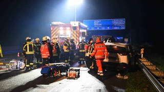 Bei dem Unfall auf der A67 wurden fünf Menschen schwer verletzt