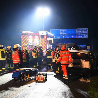 Bei dem Unfall auf der A67 wurden fünf Menschen schwer verletzt