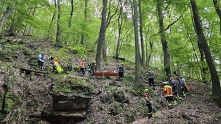 Mehr als 30 Einsatzkräfte retten eine Frau aus der Margarethenschlucht bei Zwingenberg am Neckar 