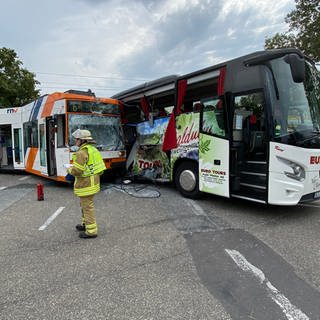 Unfall mit Reisebus