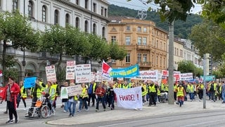 Demo von Beschäftigten im Einzelhandel in Heidelberg