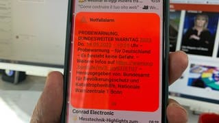 Die Warnung kam um 11 Uhr zum Beispiel über die Kat-Warn-App auf die Handys