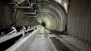 Tunneleingang zum Gipsvorkommen