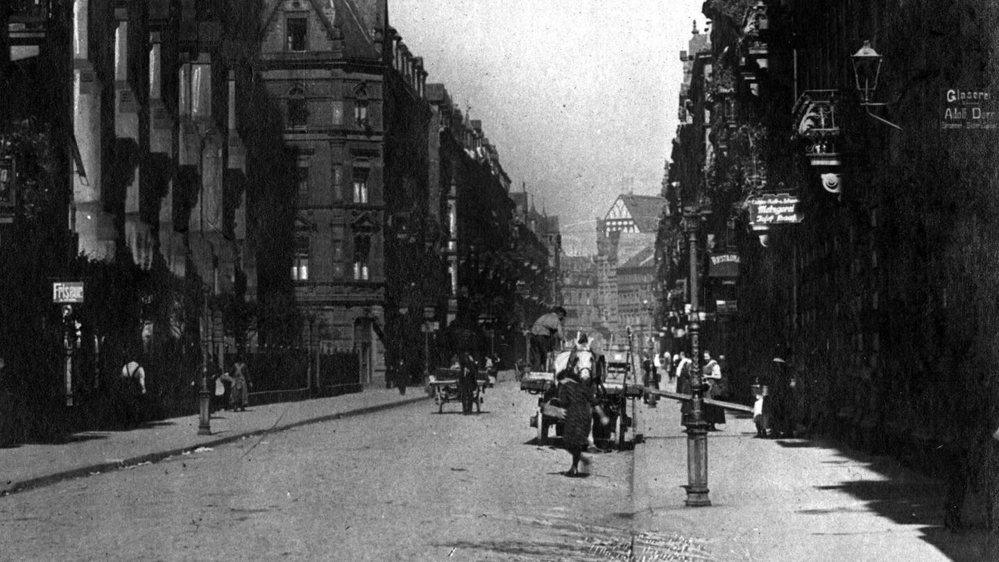 Die Augartenstraße in Mannheim um 1915