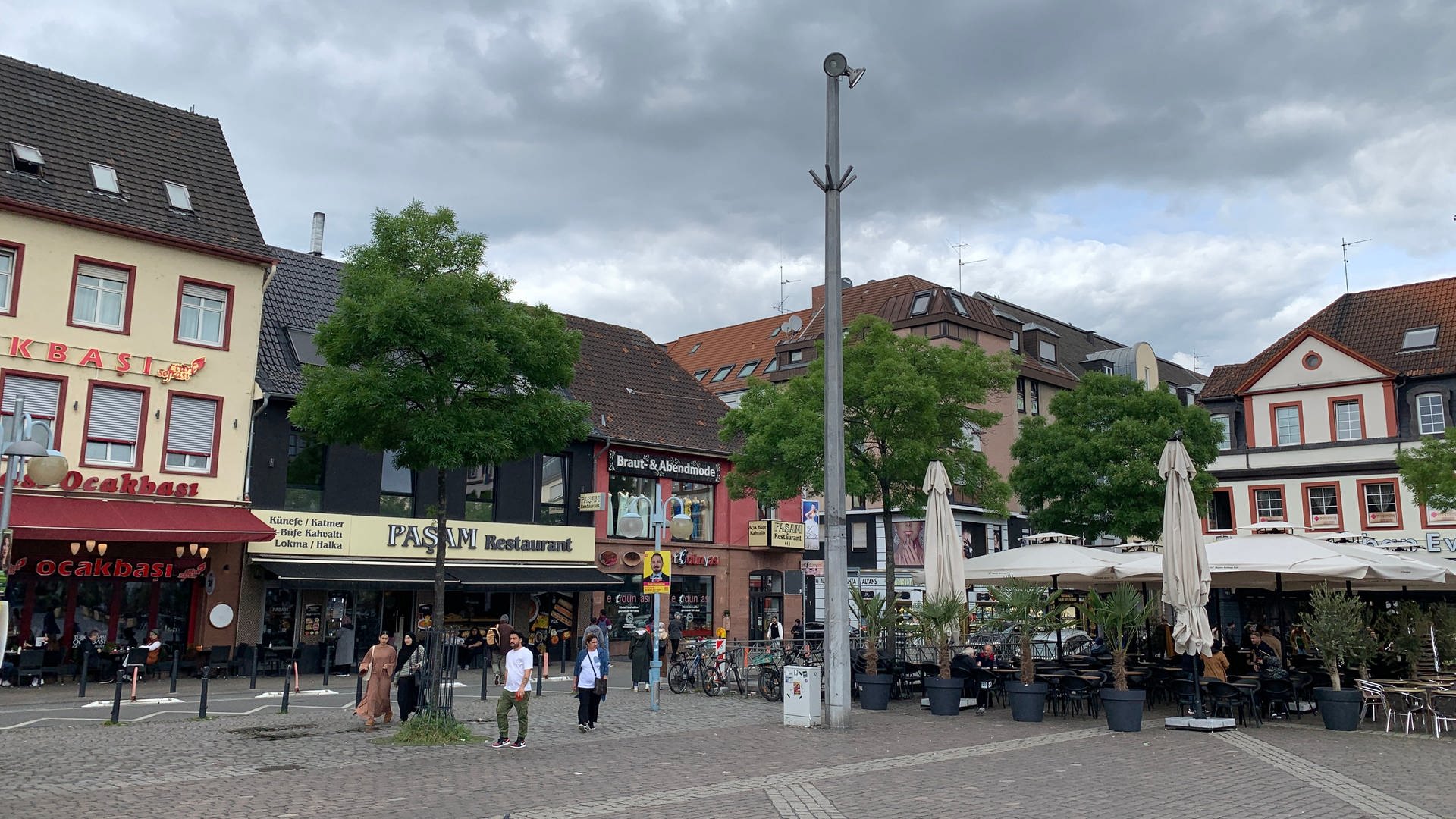 Rauch auf Marktplatz: Grill-Restaurants klagen gegen die Stadt Mannheim