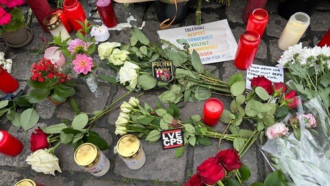 Große Anteilnahme auf dem Marktplatz in Mannheim