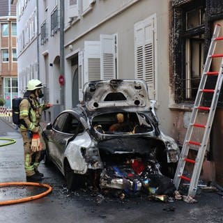 Auto in Heidelberg völlig abgebrannt